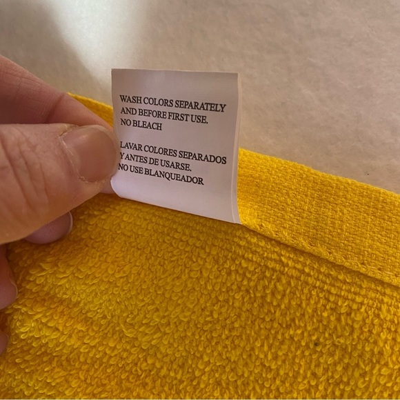 Wake Forest University Rally Towel NCAA Basketball SGA Yellow Demon Deacon WF - Picture 6 of 6